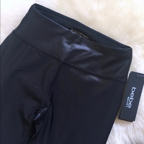 Bebe Black Textured Lattice Capri Leggings - Picture 4 of 5